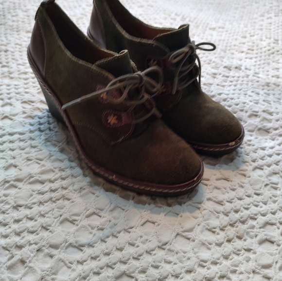 Sofft Shoes - Shofft Wedge Dress shoes 6.5